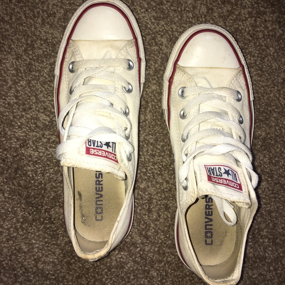 CONVERSE / white